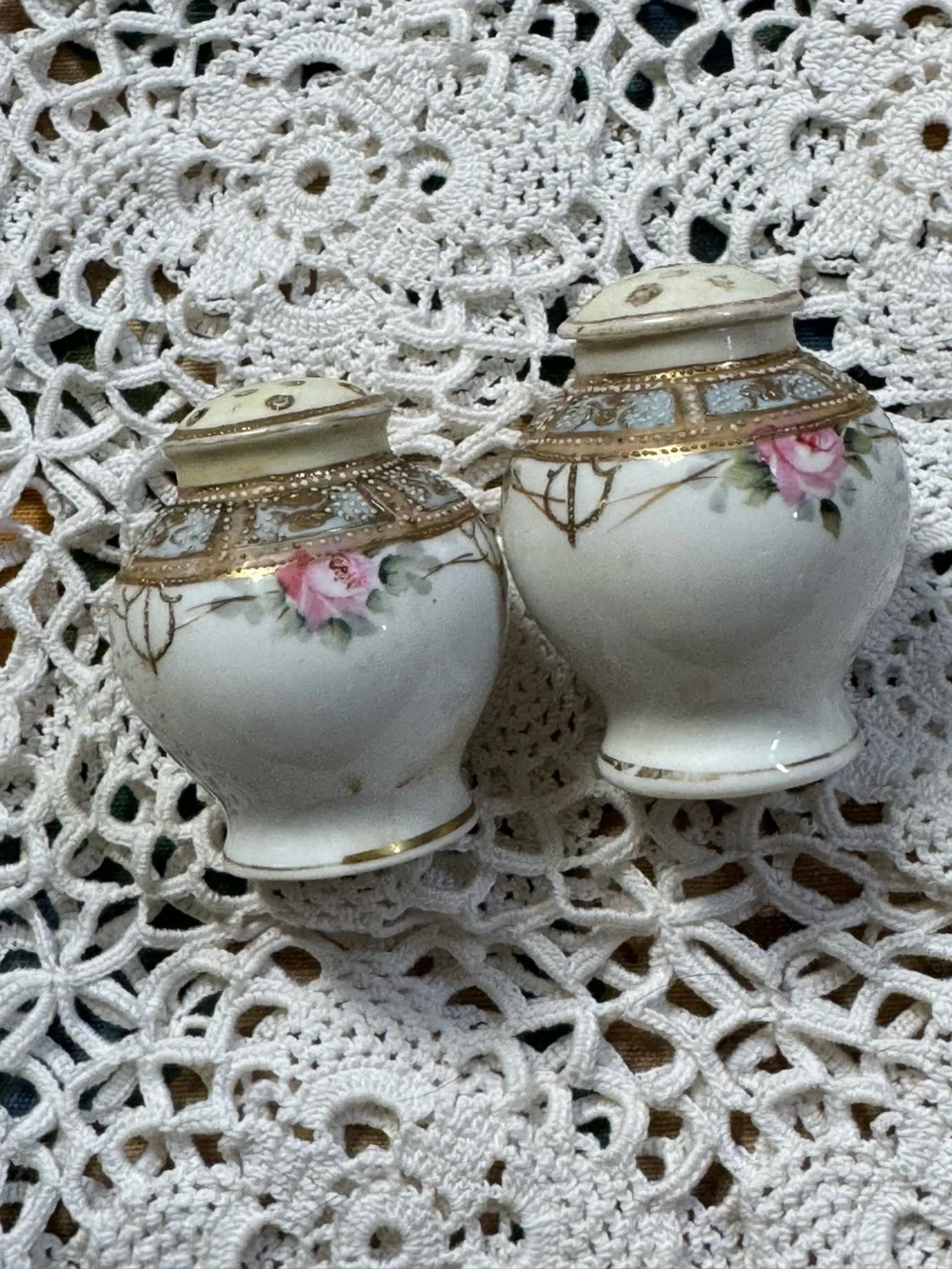 Vintage Noritake Hand Painted Porcelain Salt & Pepper Shakers | Roses & Gold